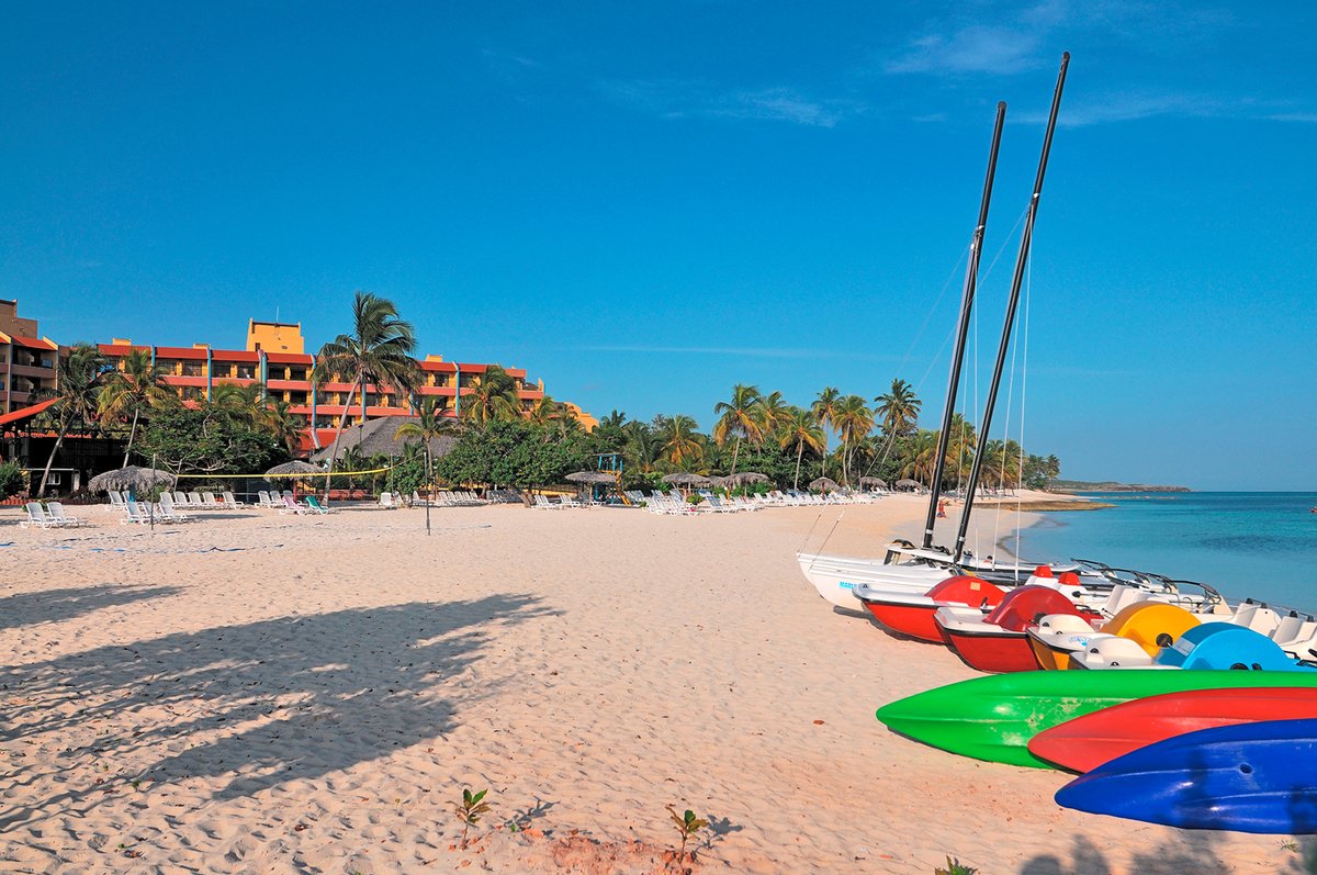 BRISAS GUARDALAVACA BEACH RESORT | Guardalavaca