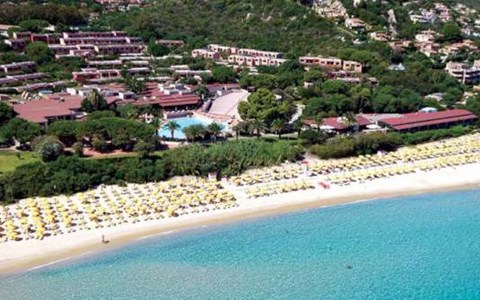 FREE BEACH CLUB