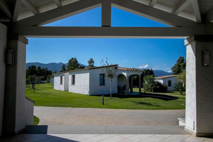 LIMONE BEACH VILLAGE | Castiadas
