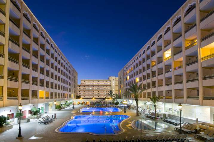 APARTHOTEL KN COLUMBUS- MEZZA PENSIONE, APARTHOTEL KN COLUMBUS - MEZZA PENSIONE 3 Stelle APARTHOTEL KN COLUMBUS- MEZZA PENSIONE, APARTHOTEL KN COLUMBUS - MEZZA PENSIONE 3 Stelle