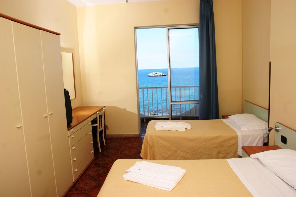 GATTOPARDO SEA PALACE HOTEL | Brolo