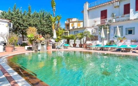 CHARME HOTEL LA VILLA TINA