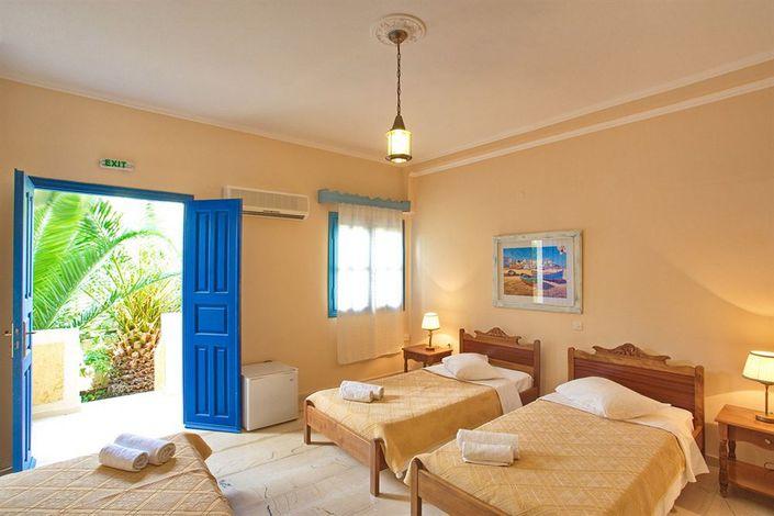 BOATHOUSE HOTEL | Santorini