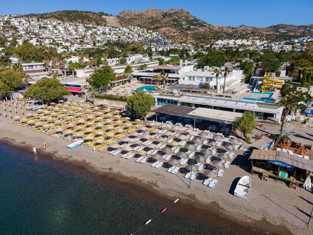PETUNYA BEACH RESORT 4 Stelle
