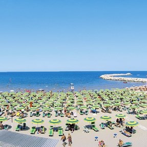 Puglia . . . . . . . . . . . [Peschici]