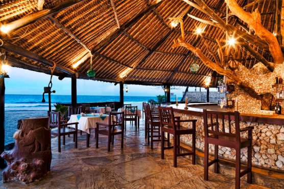 AMANI TIWI BEACH RESORT | Tiwi Beach