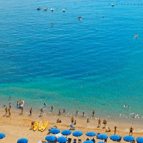 Sardegna . . . . . . . . . . . . [Cala Gonone]