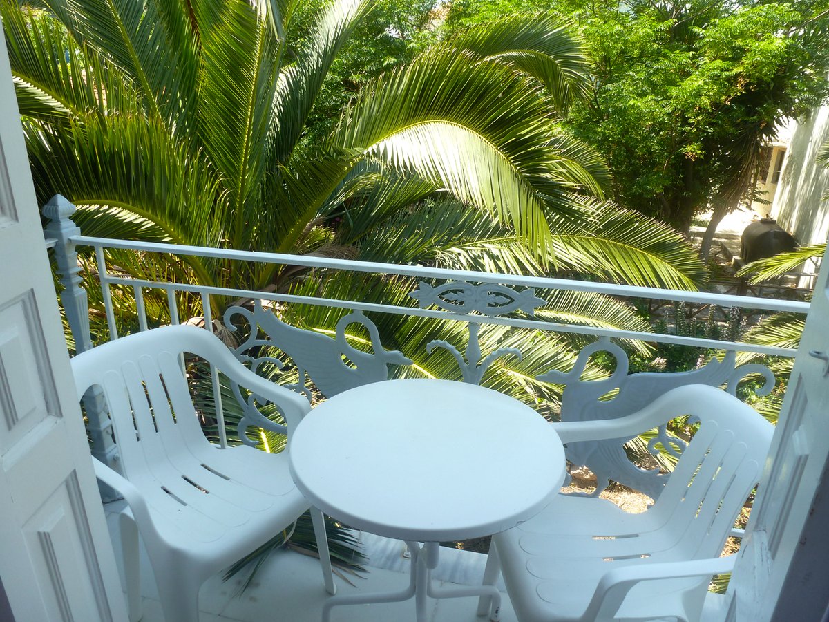 HOTEL STRATOS | Samos