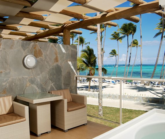 BARCEL\U00F3 B\U00E1VARO PALACE | Punta Cana