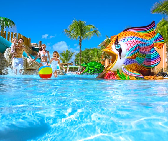 BARCEL\U00F3 B\U00E1VARO PALACE | Punta Cana