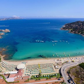 Sardegna . . . . . . . . . . . . [Baia Sardinia]